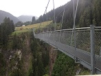 Hängebrücke über das Hohenbachtal oberhalb von Holzgau Hängebrücke über das Höhenbachtal oberhalb von Holzgau