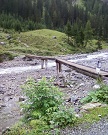 Brücke, die den Anstieg zur Memminger Hütte markiert Brücke, die den Anstieg zur Memminger Hütte markiert