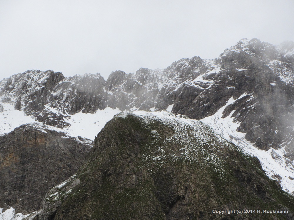 Berge in Schnee gehllt
