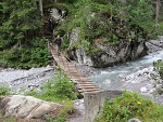 Diese Brücke ist auch nicht so ganz sicher