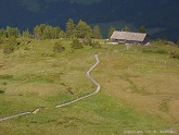 Ein Holzsteg, um zur Galflun Alm zu gelangen