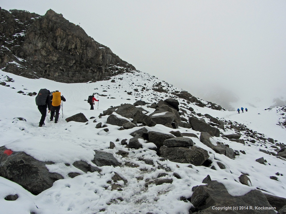 Neuschnee beim Aufstieg zum Rettenbachjoch