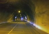 Fahrt mit dem Bus durch den Rosi-Mittermeier-Tunnel Fahrt mit dem Bus durch den Rosi-Mittermeier-Tunnel
