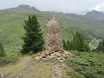 Eine Steinstatue oberhalb von Vent am Weg zur Martin-Busch-Hütte Eine Steinstatue oberhalb von Vent am Weg zur Martin-Busch-Hütte