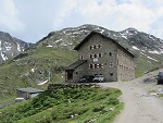 Die Martin-Busch-Hütte erreicht Die Martin-Busch-Hütte erreicht