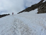 Der Aufstieg zur Similaunhütte über ein Schneefeld