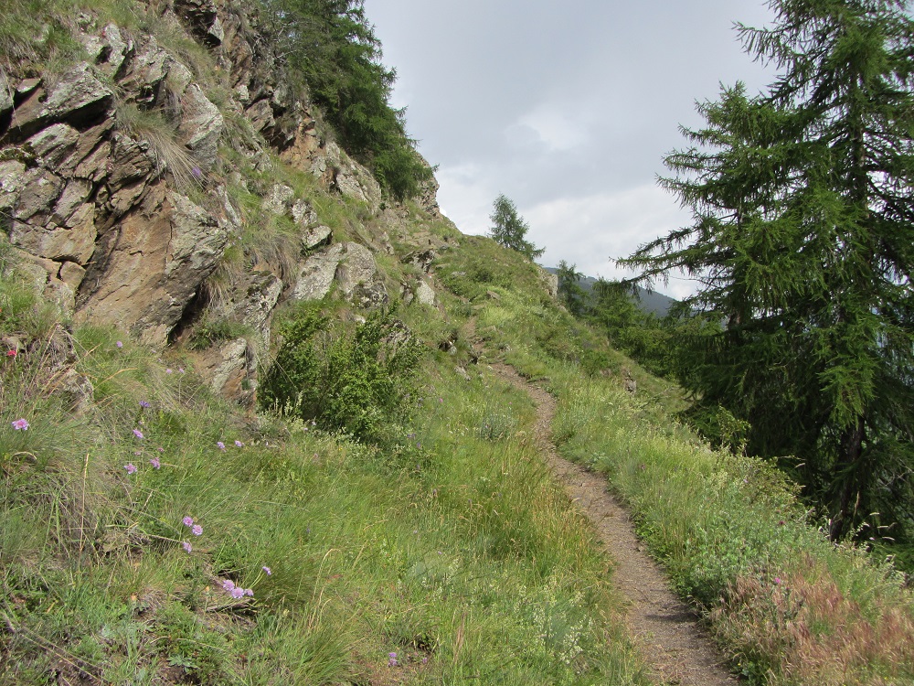 Schmale Pfad an steilen Abhngen erfordern manchmal Aufmerksamkeit beim Wandern