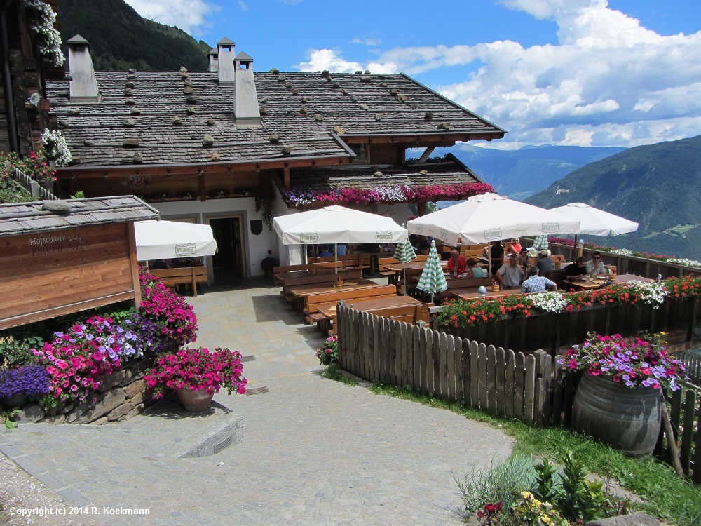Wieder eine schön gelegene Jausenstation am Meraner Höhenweg