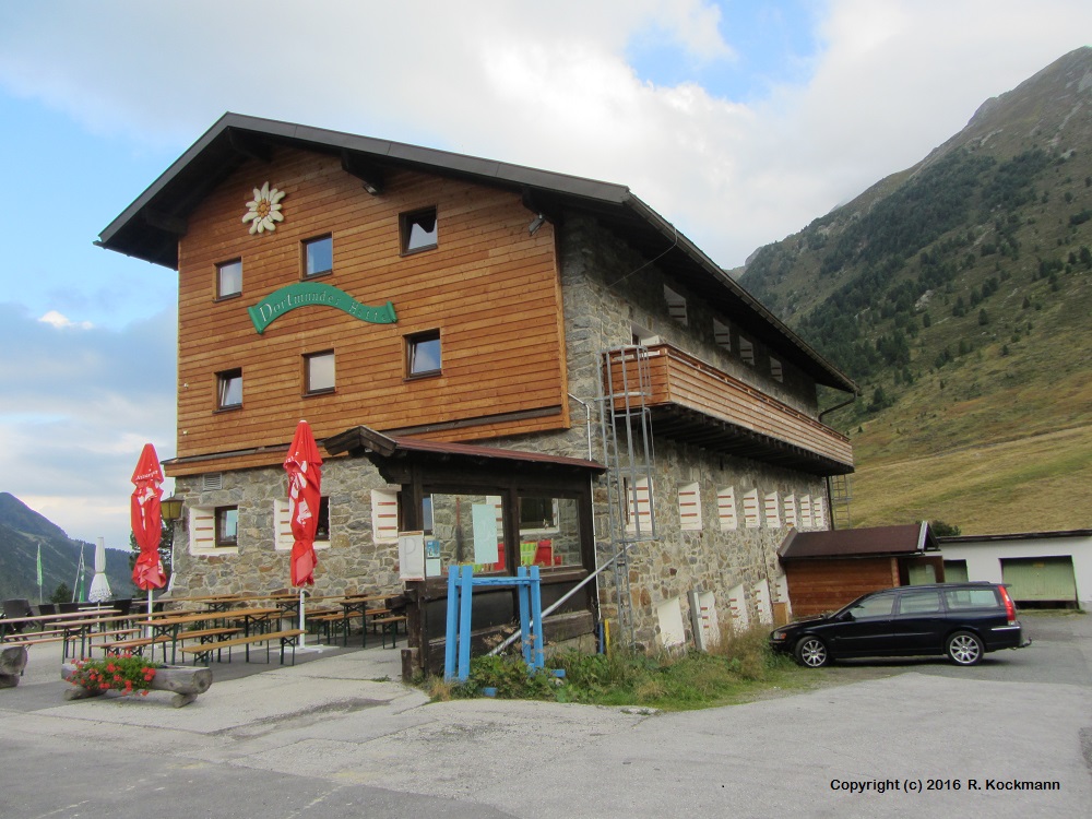 Unser Tagesziel: Die Dortmunder Htte (mitten in einem Skigebiet.