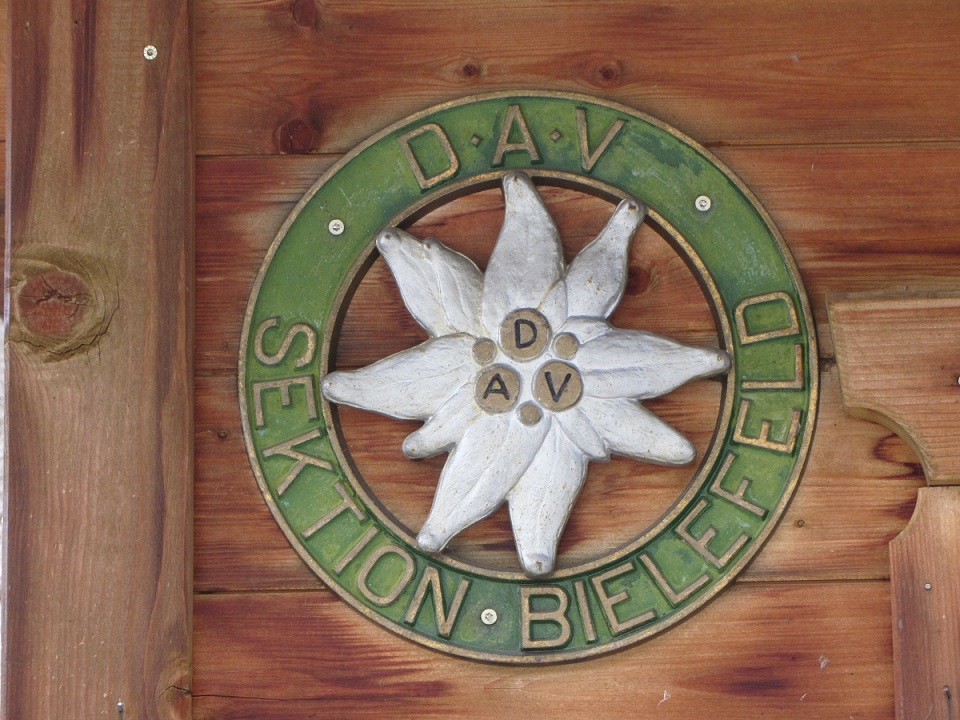 Altes DAV-Sektions-Wappen an der Bielefelder Htte