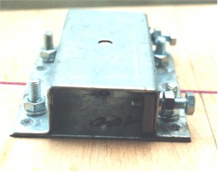 Achshalter mit Radeinschlag-Vorrichtung